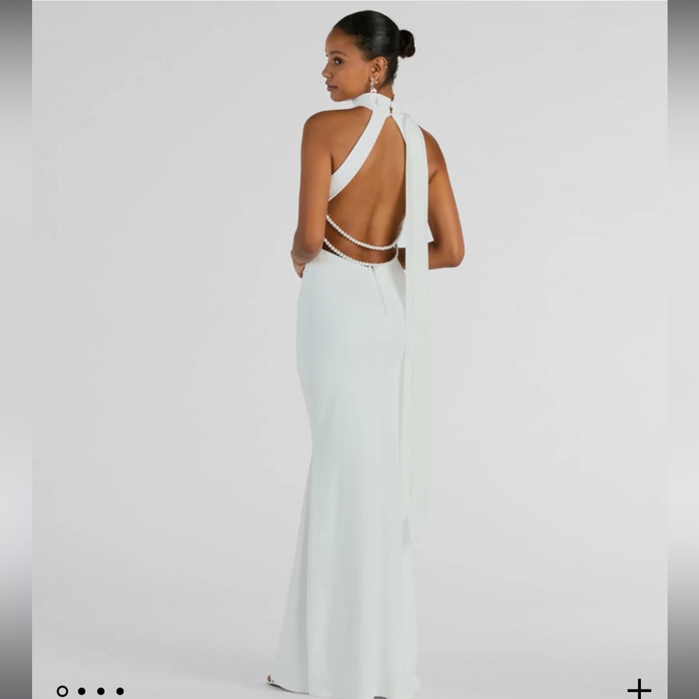 Windsor Maia Halter Faux Pearl Strap Crepe Mermaid Dress